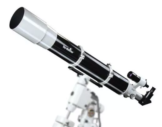 Erfahrungsbericht ber einen SkyWatcher Evostar 150 Refraktor 150mm/1200mm. Auch im Vergleich zu einem 10 Newton.