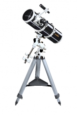Teleskop Skywatcher Explorer-150PDS 150mm 750mm Newton f/5 auf N-EQ3-2 Montierung