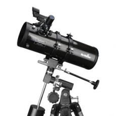 Skywatcher Skyhawk 114 1000mm on EQ1 compact beginner telescope