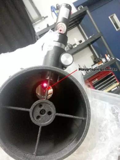 For primary mirrors of Newtonians without center marking, the center must be determined visually