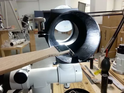 The internal blackening can also be easily improved in a refractor, Maksutov or Schmidt Cassegrain