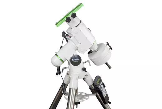 Skywatcher Telescope Explorer-200P 200mm 1000mm f / 5 Newton on HEQ-5 Pro SynScan GoTo Mount