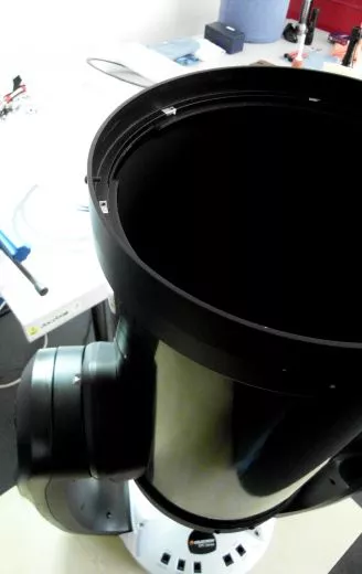 Reparatur eines Celestron C9 1/4 - Spiegelhalterung & Muschelbruch