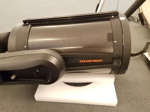 Tubus aus der Gabelmontierung ausbauen am Besipiel des etwas lteren Celestron NexStar CPC C11 SC Teleskop