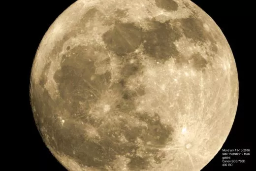 Mond-Aufnahmen in verschiedenen Versionen mit Skywatcher Skymax-150 Pro 150mm 1800mm Maksutov Teleskop, AZ-EQ5GT GoTo Montierung und Canon EOS 700D