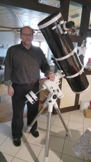 Ein Grenvergleich eines SkyWatcher 10 Newton Explorer 250PDS auf einer EQ-6 Montierung: