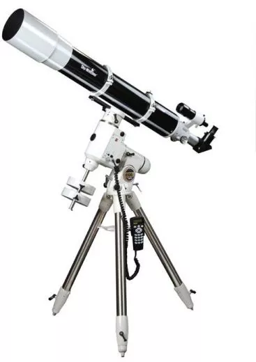 Skywatcher Evostar-150 on EQ6 SynScan GoTo mount 150mm 1200mm f / 8 refractor telescope