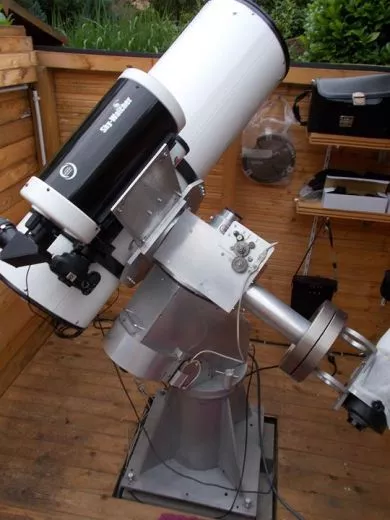 GSIMN12 GSO 12 f/4 Imaging Newton, ffnung 303 mm / Brennweite 1212 mm auf sehr stabiler Montierung.