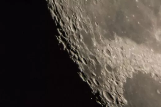 Mondaufnahmen und Erfahrung mit SkyWatcher Skyliner 300PX Flextube SynScan Dobson