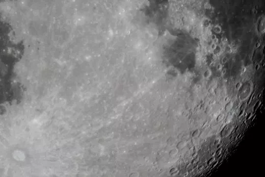 Mondaufnahmen und Erfahrung mit SkyWatcher Skyliner 300PX Flextube SynScan Dobson