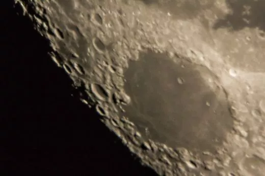 Mondaufnahmen und Erfahrung mit SkyWatcher Skyliner 300PX Flextube SynScan Dobson