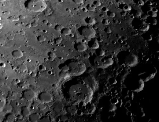 Mond und Saturn Aufnahmen mit SkyWatcher Maksutov Skymax-180 Teleskop