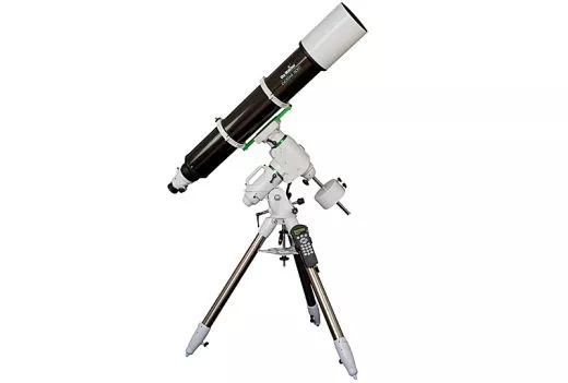 SkyWatcher Evostar 150 ED-Apo telescope on EQ6-R mount