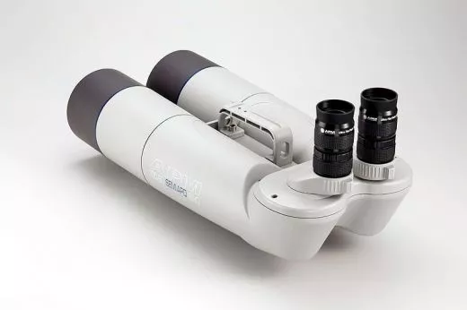 APM 100 mm 90 Semi-Apo Fernglas mit 1,25 Wechselokularaufnahme a/n