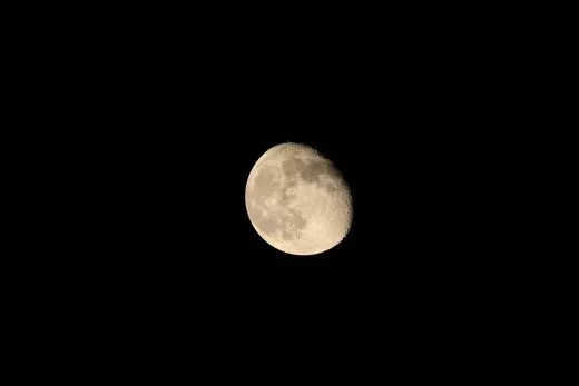 Test am Mond mit TS Photoline 80mm f/6 480mm FPL53 Triplet-ED-Apo ohne Flattener, auch in den Ecken