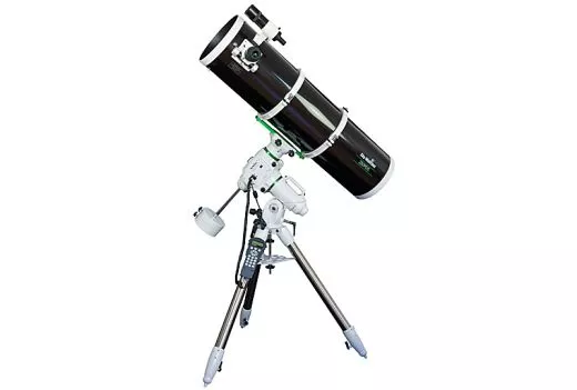 Skywatcher Explorer-250PDS with EQ6-R GoTo mount Newtonian reflector telescope