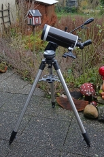 Sky-Watcher Skymax-127 Maksutov Teleskop auf der AZ4 Stahl Montierung