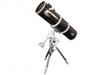 Teleskop Skywatcher Explorer-300PDS 1500mm 12 f/4.9 Newton auf EQ6 SynScan GoTo Montierung