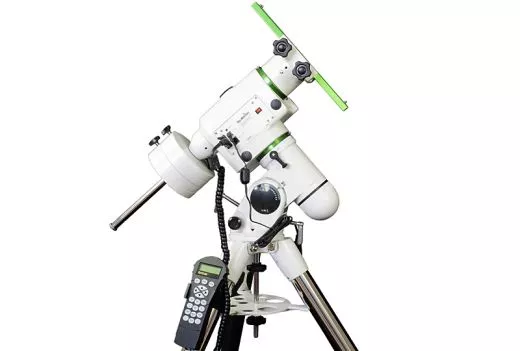 Teleskop Skywatcher Explorer-300PDS 1500mm 12 f/4.9 Newton auf EQ6 SynScan GoTo Montierung