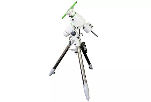 Teleskop Skywatcher Explorer-300PDS 1500mm 12 f/4.9 Newton auf EQ6 SynScan GoTo Montierung