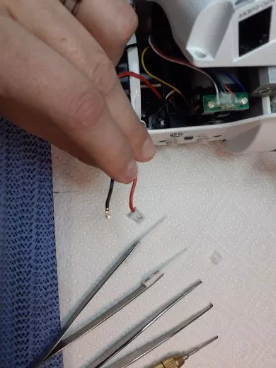 Reparatur: Batteriefachwechsel bei StarAdventurer Montierung