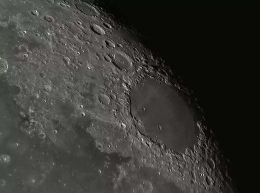 Eine Balkonsternwarte mit Celestron AVX und SkyWatcher SkyMax 127 und Mondaufnahme