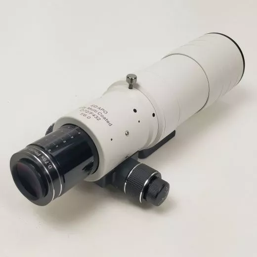 Lacerta 72/341 f/4.7 Flatfield-APO (2+3 Linsen) im Alukoffer und Reducer