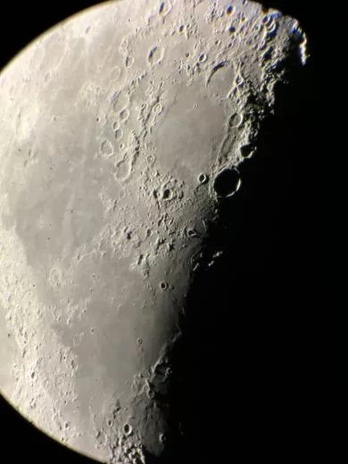 Erfahrung mit Baader Hyperion Zoom 8-24mm mit Barlow an Skyliner 200P Dobson und iPhone 13 Fotografie