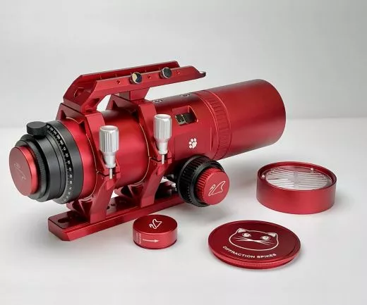 William RedCat 61 Apo - 61mm f/4.9 flatfield refractor for astrophotography