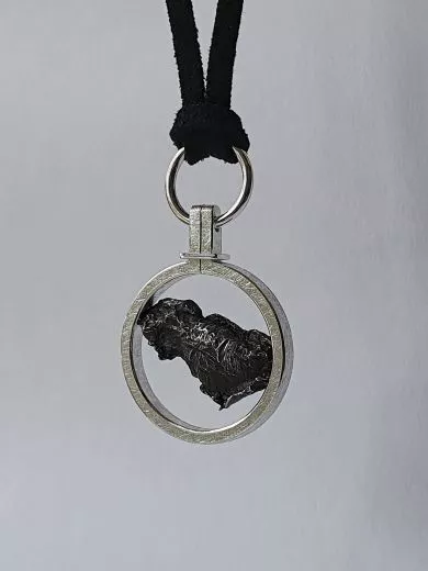 Meteorit Sikhote-Alin, Eisen-Nickel, 925/- Silber - rund