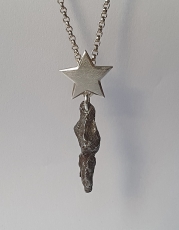Meteorit Sikhote-Alin, Eisen-Nickel, 925/- Silber  Anhänger mit Stern
