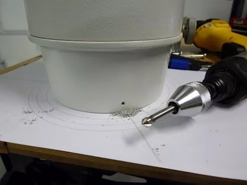 Collimation screws for the lens cell