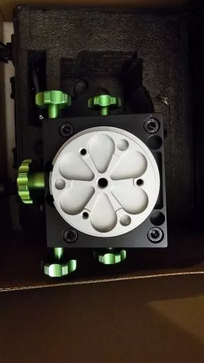 SkyWatcher WAVE 150I STRAINWAVE MONTIERUNG UND STATIV AUS KOHLEFASER