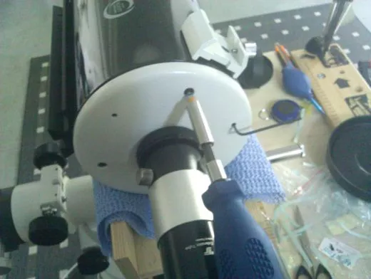 Adjustment screws of the SkyWatcher Maksutov