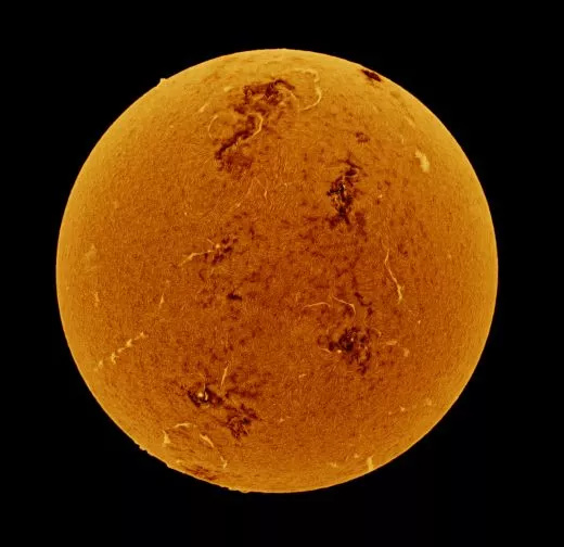 Experience and recordings with ACUTER Elite Phoenix 40 H-alpha solar telescope