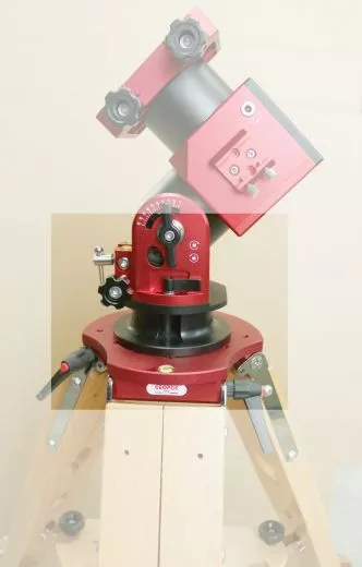 Geoptik Adapter fr AM5 / AM3 Montierung zur Montage auf dem SkyWatcher EQ6 Stativ