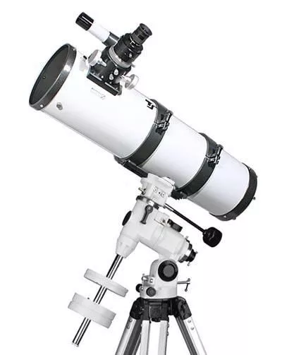 GSO 6 150mm 750mm F / 5 Newtonian telescope on Skywatcher N-EQ3 mount