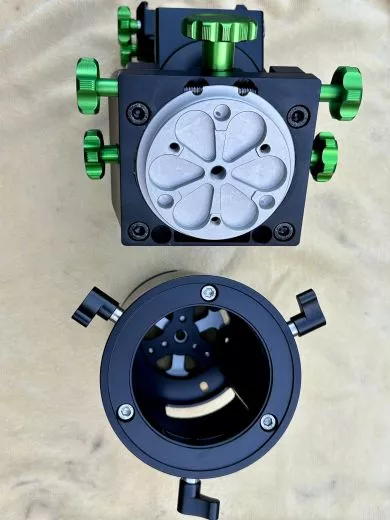 Skywatcher Wave 150i passt auf ZWO Stativverlngerung PE200 und ZWO Carbon Stativ TC40 (fr AM5N / AM3N)