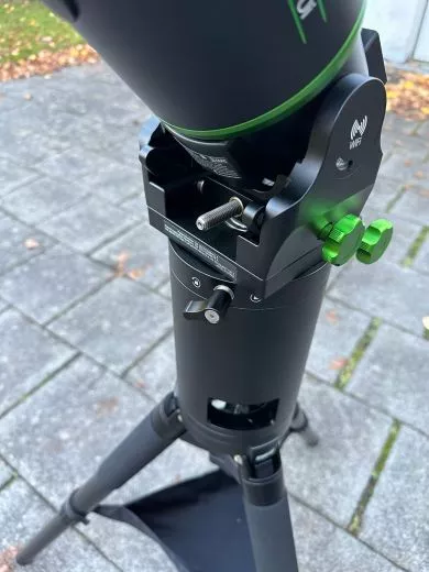 Skywatcher Wave 150i passt auf ZWO Stativverlngerung PE200 und ZWO Carbon Stativ TC40 (fr AM5N / AM3N)