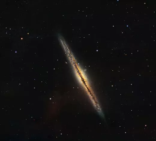 Galaxie NGC 891 mit ASI 585 MC Air (ASI585MCA) und Skywatcher 200PSD