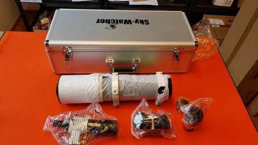 Rückläufer: SkyWatcher EVOSTAR-80ED 80mm 600mm ED-APO Teleskop OHNE OAZ