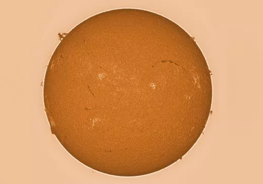 Erfahrung und Aufnahmen mit ACUTER Elite Phoenix 40 H-alpha Sonnenteleskop