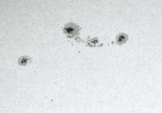 Sonnenaufnahmen im Weißlicht mit dem Skymax90 von Sky-Watcher