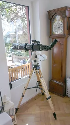 Holzstativ schaut auch in der Wohnung gut aus!