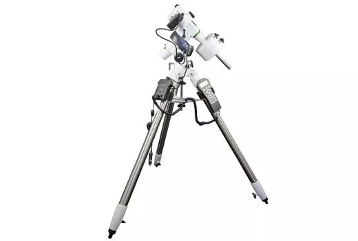 Teleskop Skywatcher Explorer-150PDS 750mm f/5 auf N-EQ5 PRO GoTo-Montierung mit SynScan