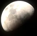 Mond mit Smartphone mit Skywatcher Explorer 200PDS und Parallaktische GoTo Montierung NEQ6-R SkyScan