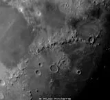 Gestern gab es ein paar Wolkenlcken,die ich mit meinem Maksutov am Mond genutzt habe.