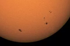 Hier eine schne Sonne von Tobi mit einfachen Mitteln: