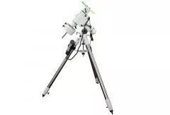 Skywatcher Telescope Explorer-200P 200mm 1000mm f / 5 Newton on HEQ-5 Pro SynScan GoTo Mount