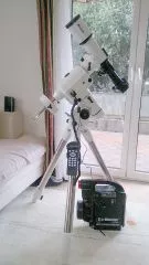 Der Kson Ekinox ED805.5 80mm 440mm ED-APO auf der SkyWatcher EQ6 SynScan